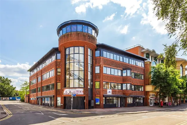 Spectrum House, Woking, GU21, photo 1
