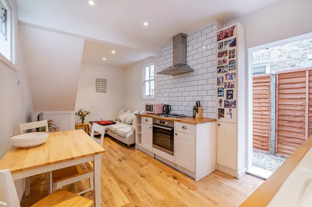 Photo 2 — Radbourne Road, London, SW12