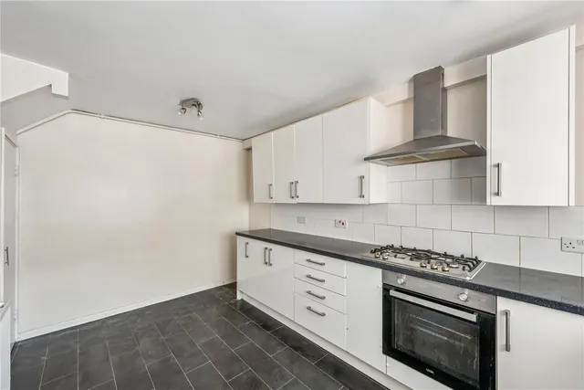 Halesworth Close, London, E5, photo 3