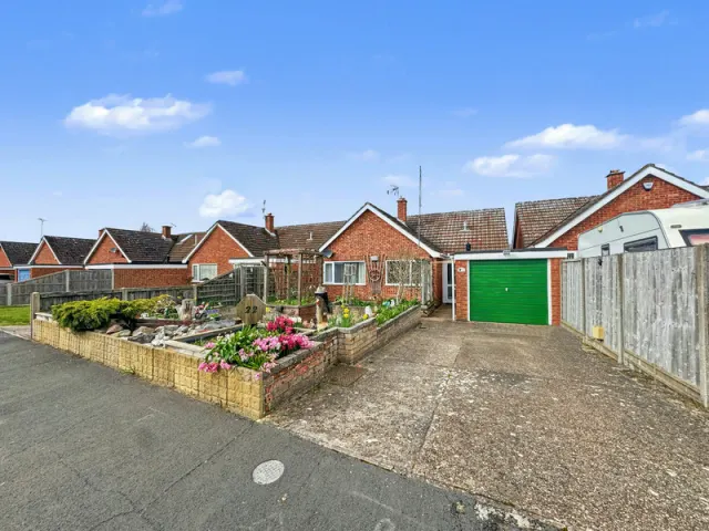 Rider Haggard Way, Ditchingham, photo 1