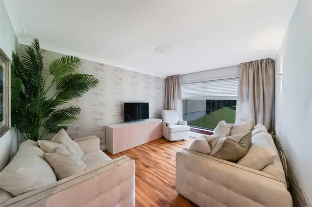 Photo 3 — Inchwood Court, Cumbernauld, Glasgow, North Lanarkshire, G68