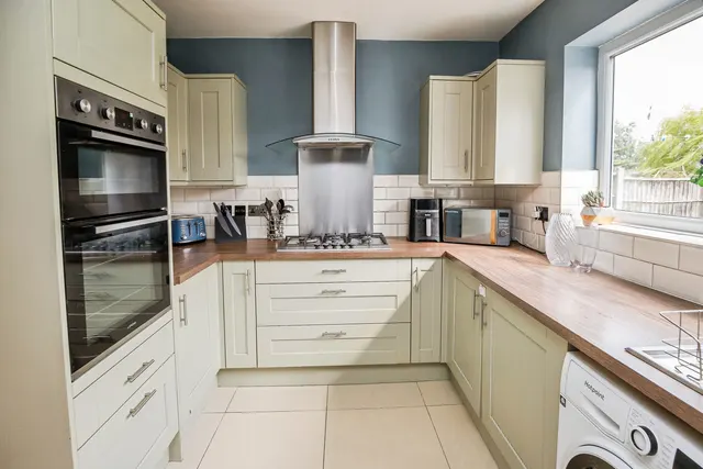 Crossley Crescent, Chester, CH2, photo 2