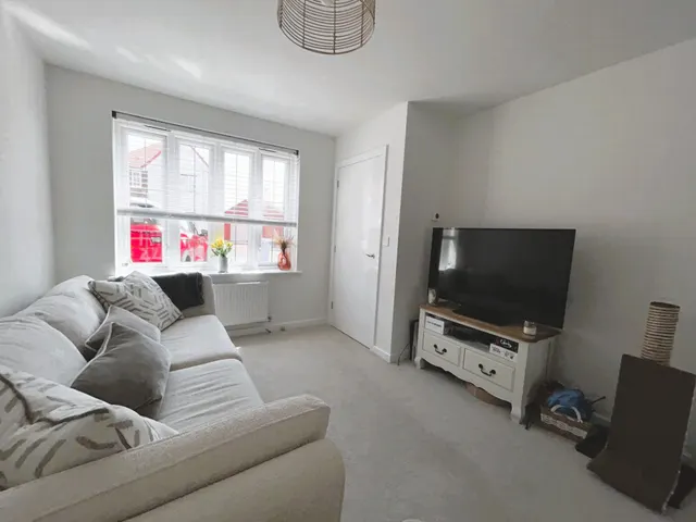 Photo 2 — Saunders Road, Felixstowe, Suffolk, IP11 9GR