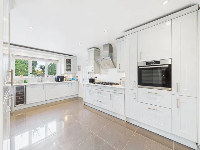 Kingsgate Avenue, Broadstairs, CT10, photo 3