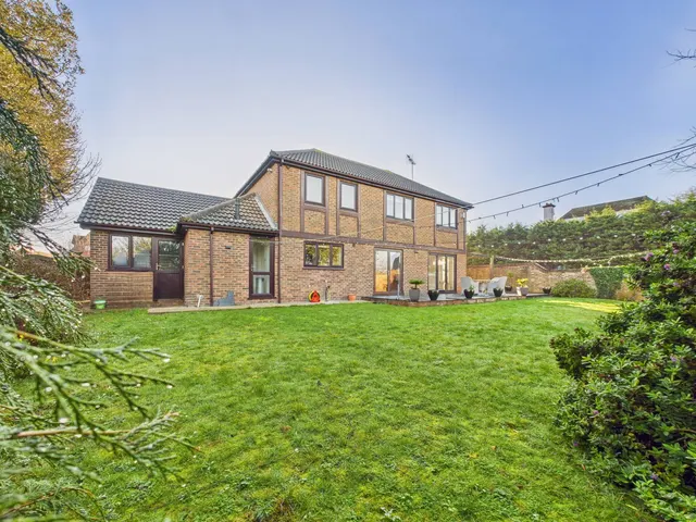 Kingsgate Avenue, Broadstairs, CT10, photo 1