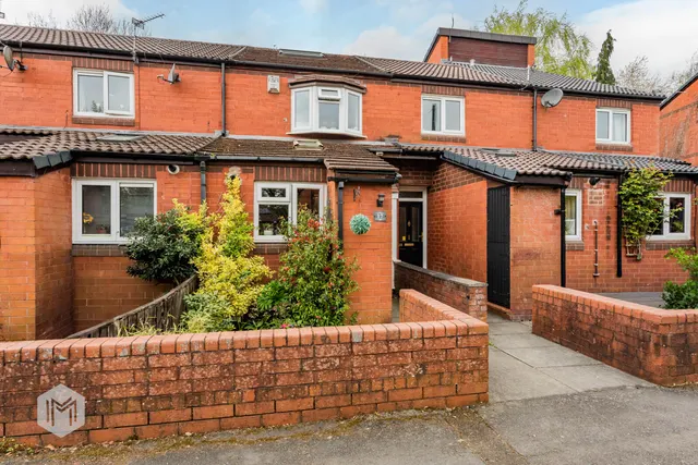 Talbot Close, Birchwood, WA3, photo 1