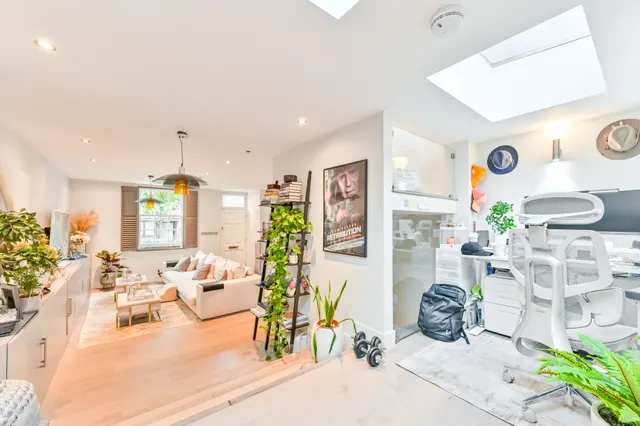 London, NW8, photo 2
