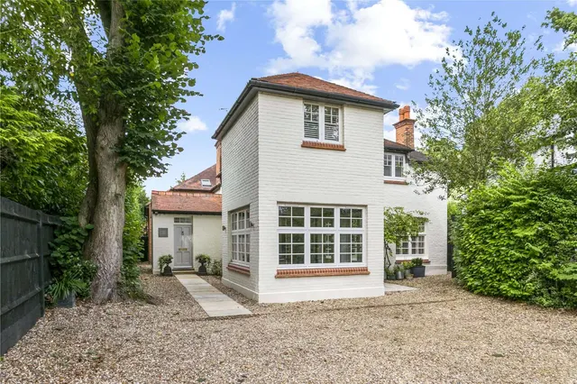 Templewood Lane, Farnham Common, SL2, photo 1