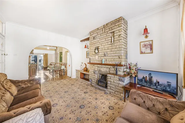 Photo 3 — Westward Road, Chingford, E4 8QG