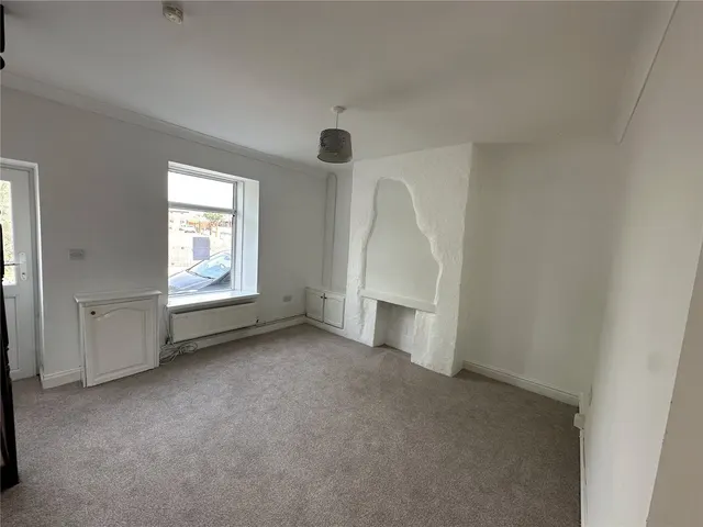 Wern Road, Llanelli, SA15, photo 2