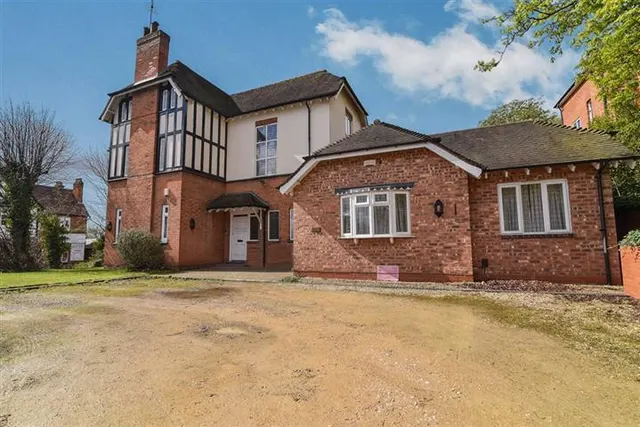 The Willows, Sutton Coldfield, B72, photo 1