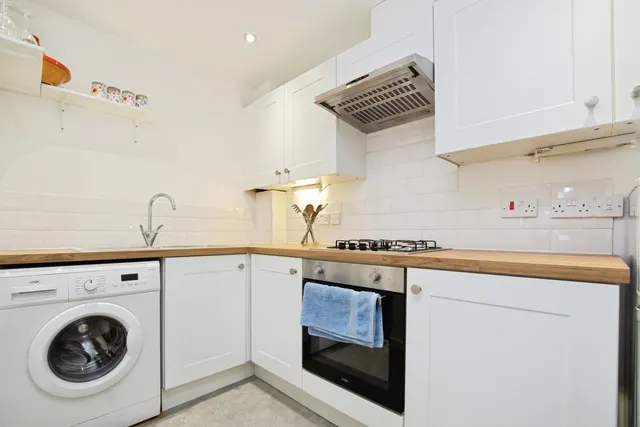 Photo 2 — St. Augustines Avenue, South Croydon, CR2