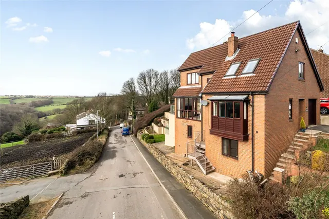 New Occupation Lane, Pudsey, LS28, photo 1