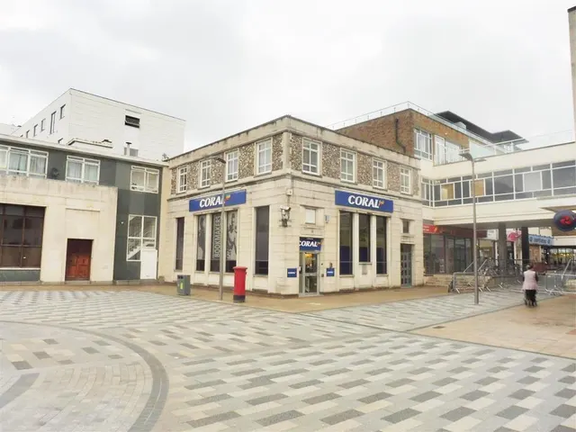 Bank Court, Hemel Hempstead, HP1, photo 1