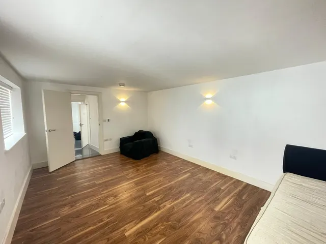 Bank Court, Hemel Hempstead, HP1, photo 2