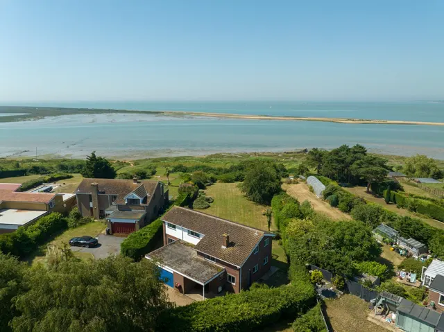 Beacon Heights, St. Osyth, CO16, photo 1