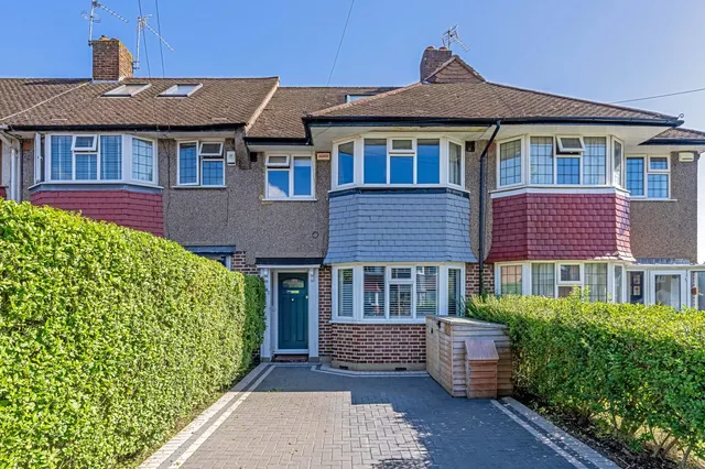Lincoln Avenue, Twickenham, TW2 6NN, photo 1