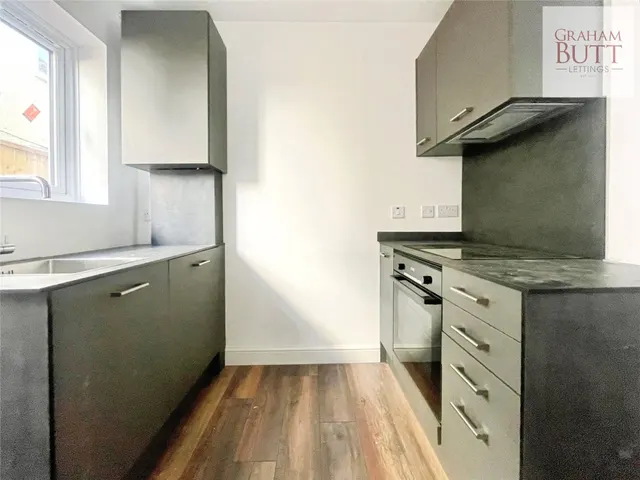 Rustington, Littlehampton, BN16, photo 3