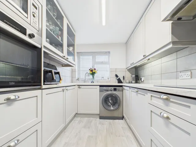 Amblecote Road, Tilehurst, RG30, photo 3