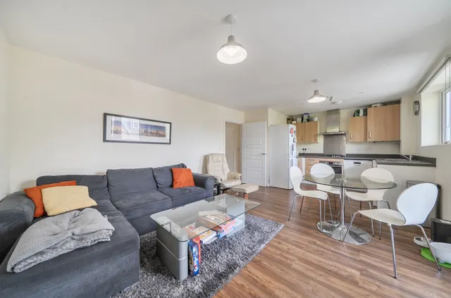Moore Close, Banister Park, SO15, photo 2
