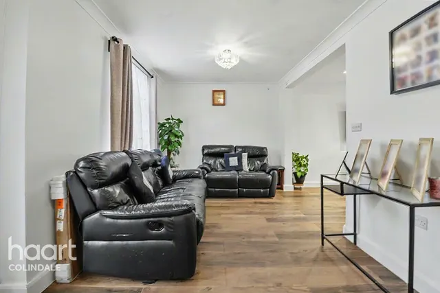 Dryfield Road, Edgware, HA8, photo 3