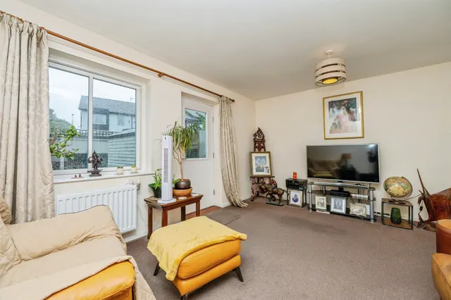 Photo 3 — Woodgate Close, Redditch