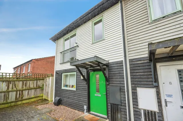 Woodgate Close, Redditch, photo 1