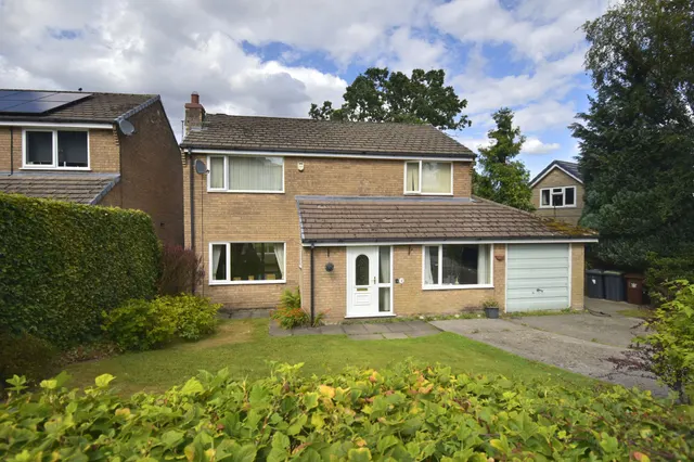 Linglongs Avenue, High Peak, photo 1