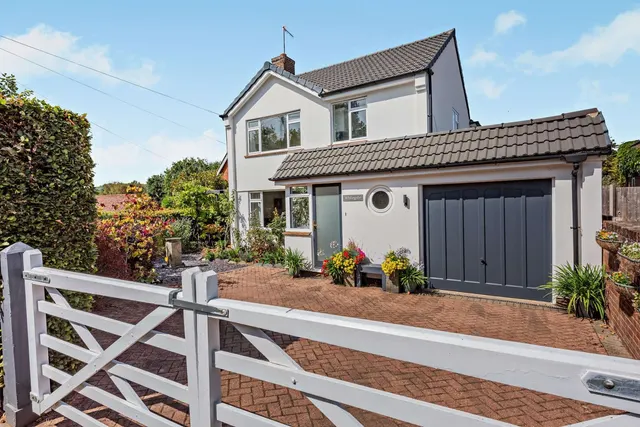 Stonards Brow, Shamley Green, Guildford, Surrey, GU5 0UY, photo 1