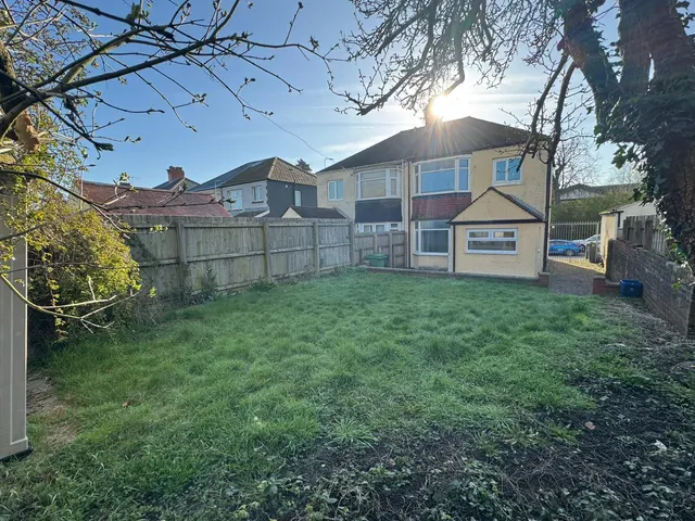 Cowbridge Road West Cardiff, CF5, photo 1