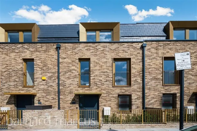Wilna Road, London, SW18, photo 1