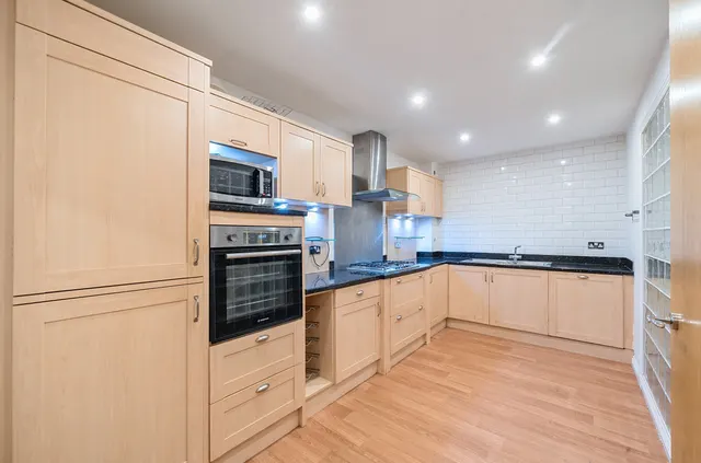 Carisbrooke Road, Far Headingley, LS16, photo 3