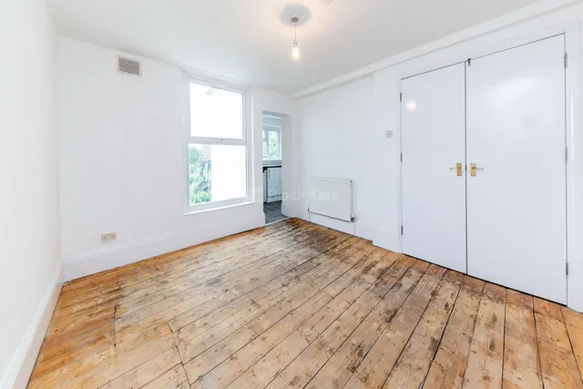 Hazellville Road, N19, photo 1