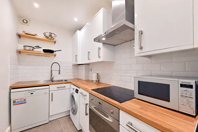 Mapesbury Road, London, NW2, photo 3