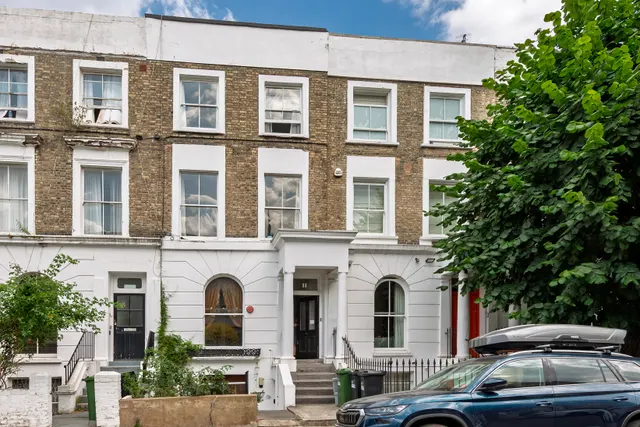 3 bedroom flat, Stanlake Road, London, W12