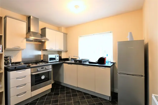 Lysaght Avenue, Newport, NP19, photo 3
