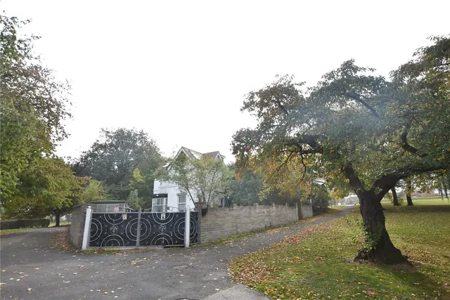 Oldfield Lane, Leeds, LS12, photo 3