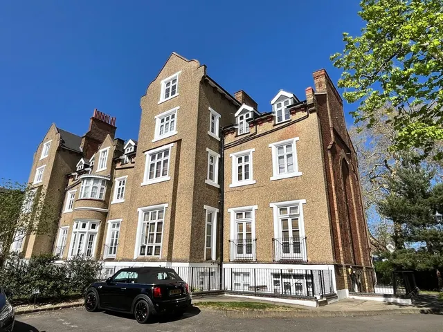 Upton Park, Slough, SL1, photo 1