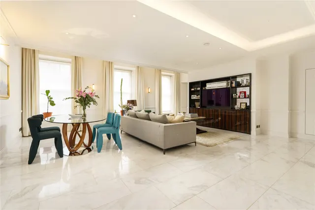 Photo 2 — Cumberland Terrace, Regent's Park, London, NW1 4HP