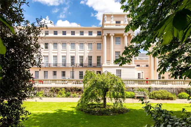 Cumberland Terrace, Regent's Park, London, NW1 4HP, photo 1