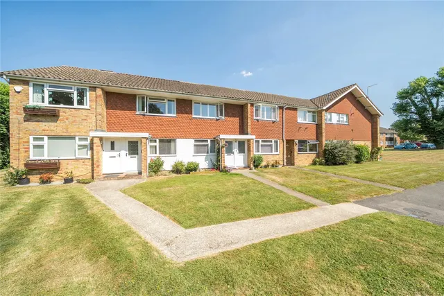 Clifton Close, Farnborough Village, Kent, BR6, photo 1