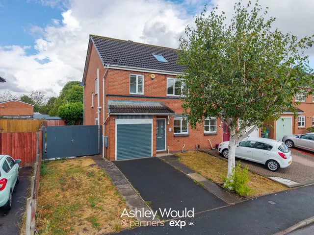 Clifton Street, Cradley Heath, B64, photo 1