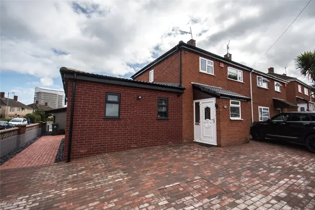 Hollisters Drive, Bristol, Somerset, BS13, photo 1