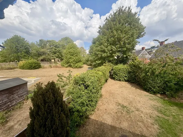 Tithe Barn Crescent, Old Town, photo 2
