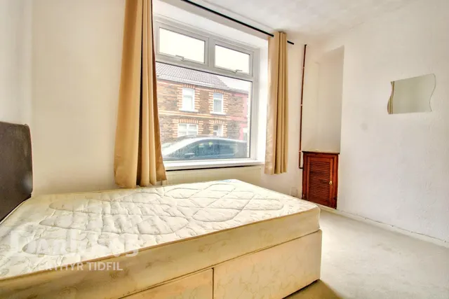 Meadow Street, photo 1