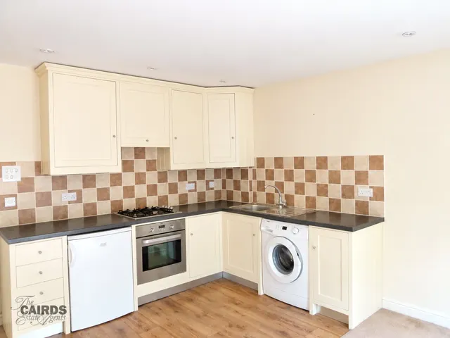Hook Road, Epsom, KT19, photo 3