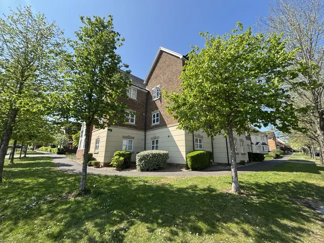 Wickstead Avenue, photo 1