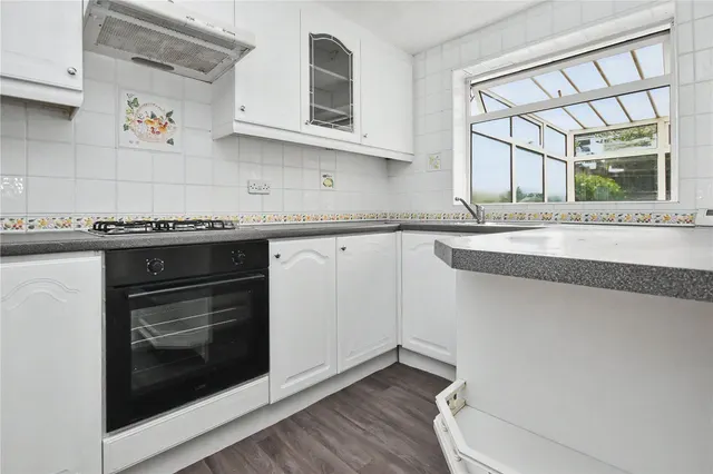 Harlech Way, Garforth, LS25, photo 3