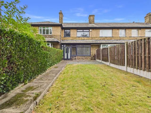 Victoria Road, Morley, LS27, photo 1