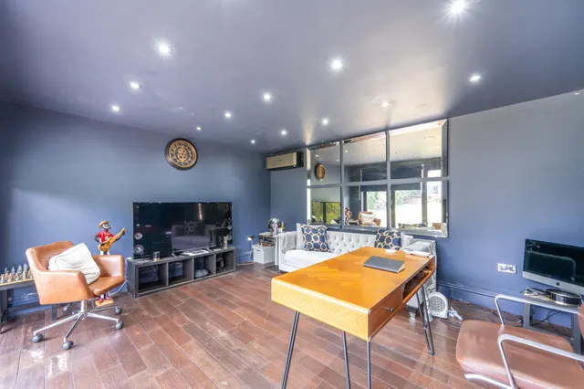 Photo 3 — 45 Pasture Road, Wembley